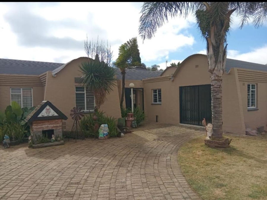 4 Bedroom Property for Sale in Mayberry Park Gauteng
