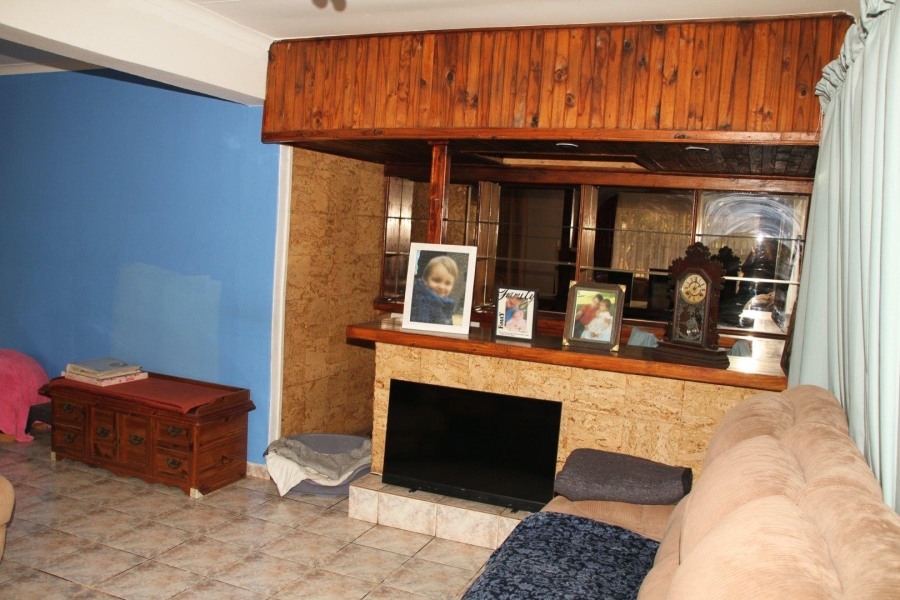 4 Bedroom Property for Sale in Brackendowns Ext 2 Gauteng