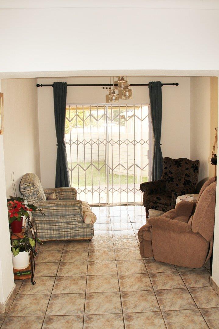 4 Bedroom Property for Sale in Brackendowns Ext 2 Gauteng