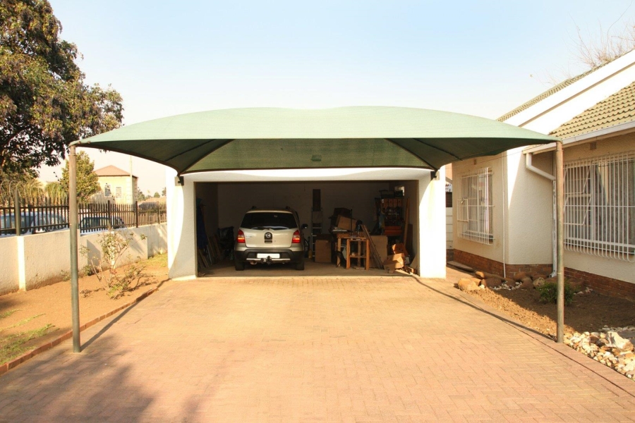 4 Bedroom Property for Sale in Brackendowns Ext 2 Gauteng