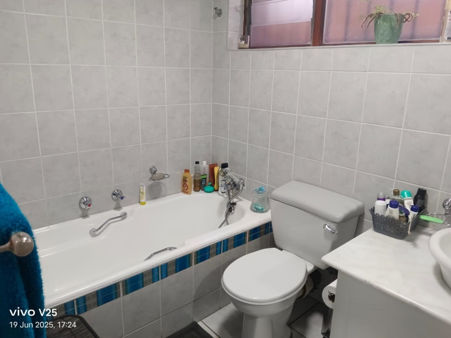 3 Bedroom Property for Sale in South Crest Gauteng
