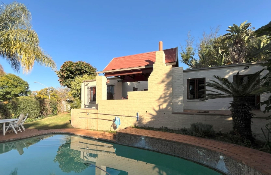 3 Bedroom Property for Sale in Garsfontein Gauteng