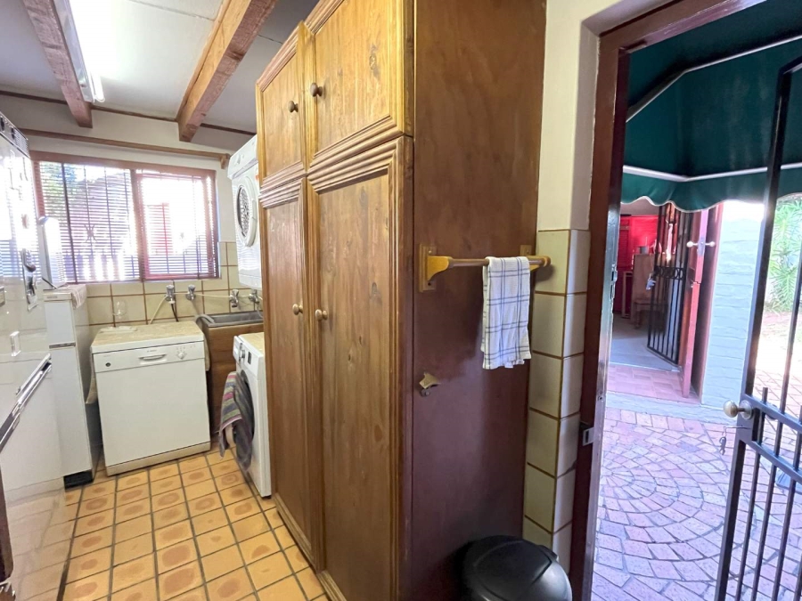 3 Bedroom Property for Sale in Garsfontein Gauteng