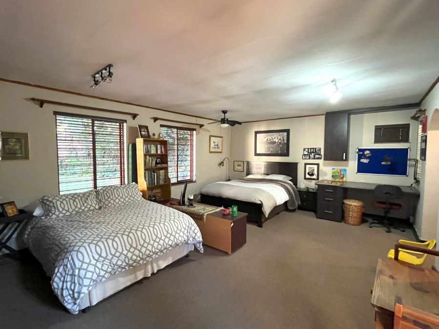 3 Bedroom Property for Sale in Garsfontein Gauteng
