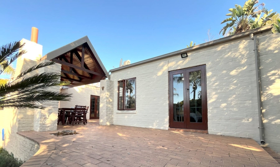 3 Bedroom Property for Sale in Garsfontein Gauteng