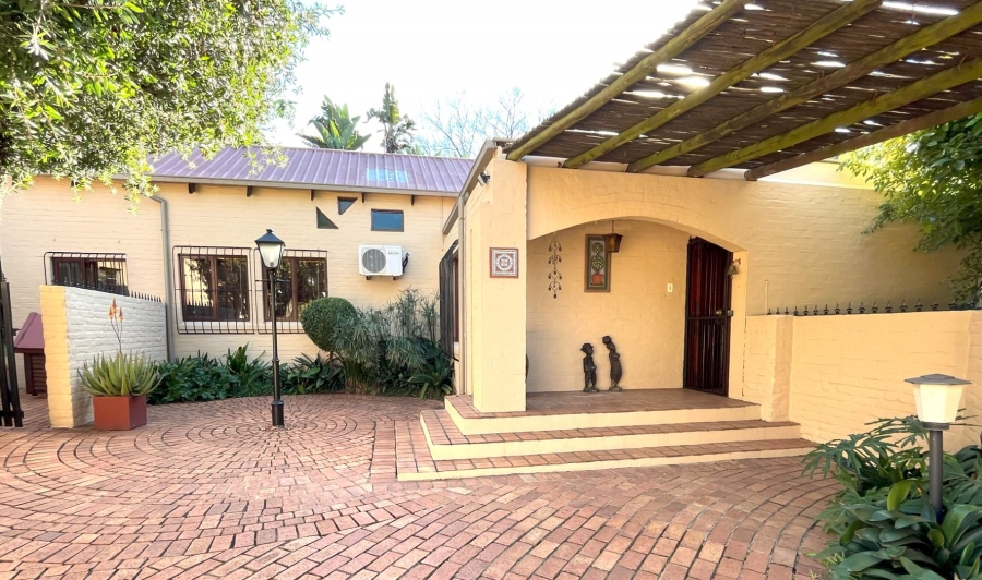 3 Bedroom Property for Sale in Garsfontein Gauteng
