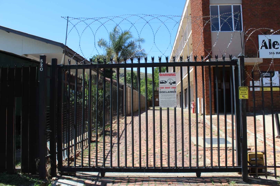 To Let 1 Bedroom Property for Rent in Mountain View Gauteng
