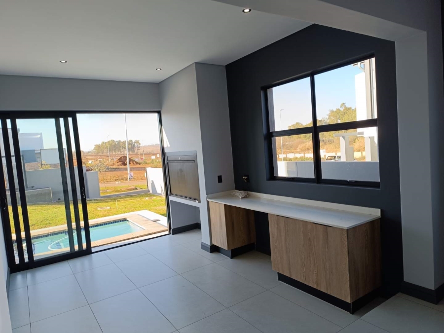 4 Bedroom Property for Sale in Fountainbrook Estate Gauteng