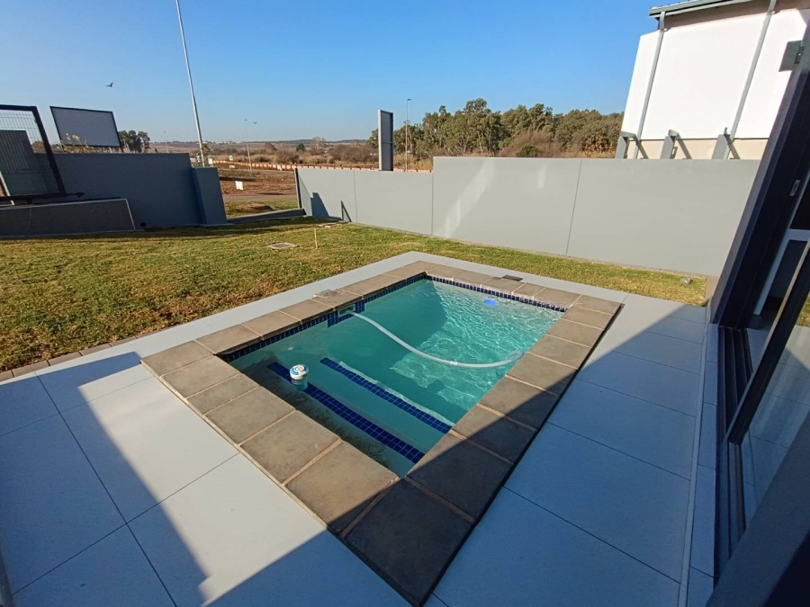 4 Bedroom Property for Sale in Fountainbrook Estate Gauteng