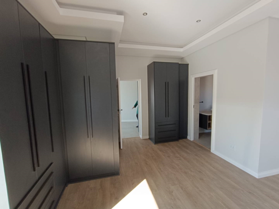 4 Bedroom Property for Sale in Midstream Estate Gauteng