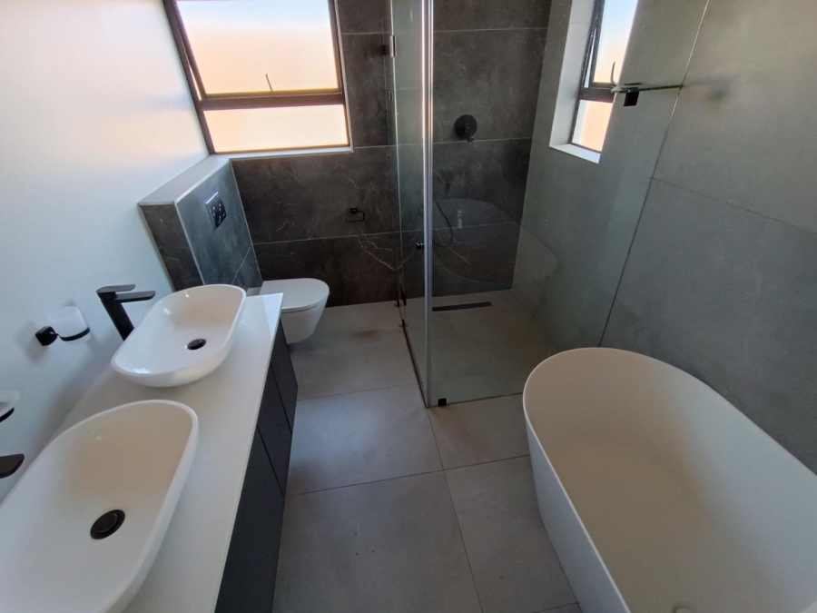 4 Bedroom Property for Sale in Midstream Estate Gauteng