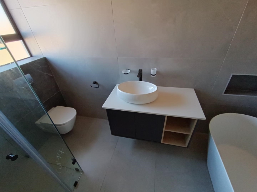 4 Bedroom Property for Sale in Midstream Estate Gauteng