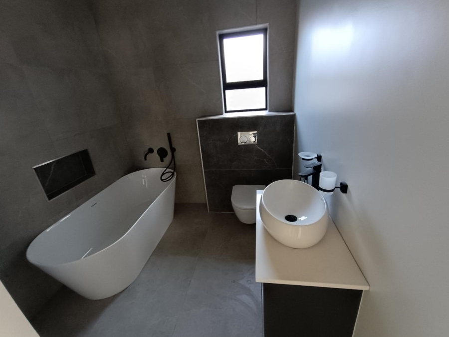 4 Bedroom Property for Sale in Midstream Estate Gauteng