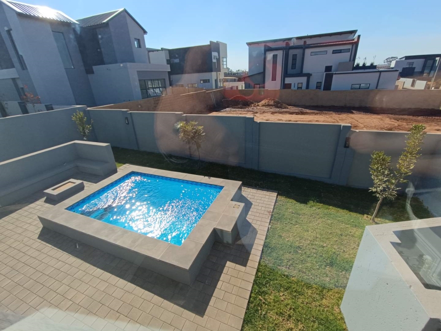 4 Bedroom Property for Sale in Midstream Estate Gauteng