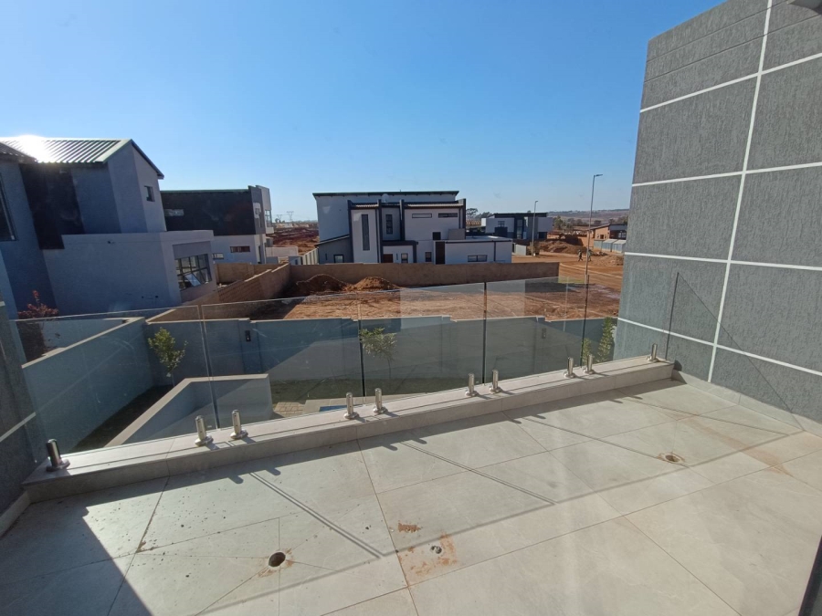 4 Bedroom Property for Sale in Midstream Estate Gauteng