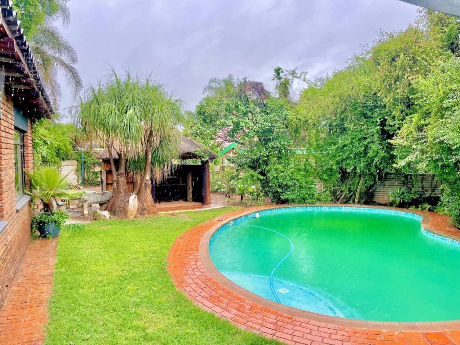 To Let 3 Bedroom Property for Rent in Garsfontein Gauteng