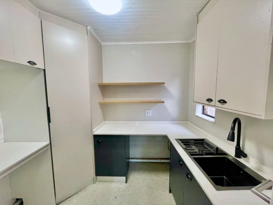 To Let 3 Bedroom Property for Rent in Garsfontein Gauteng