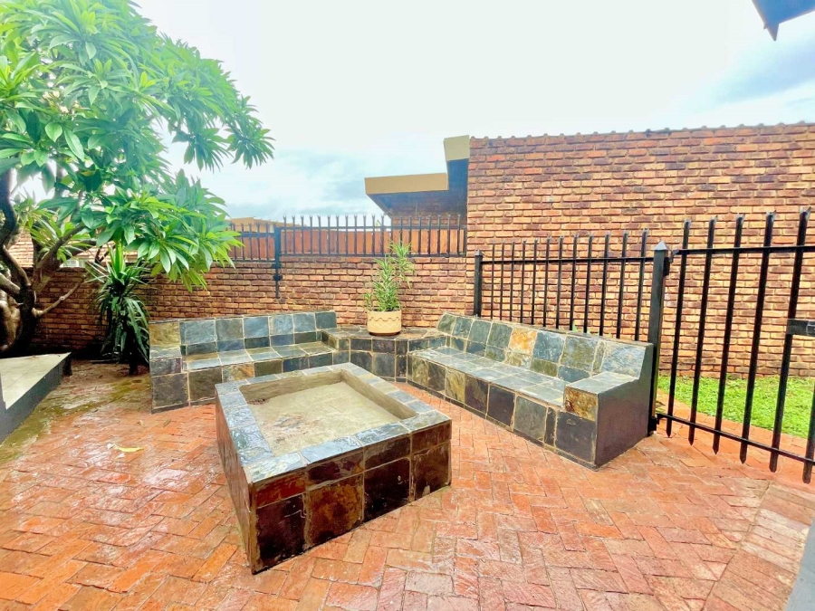 To Let 3 Bedroom Property for Rent in Garsfontein Gauteng
