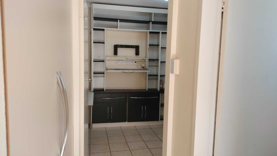 1 Bedroom Property for Sale in Malanshof Gauteng