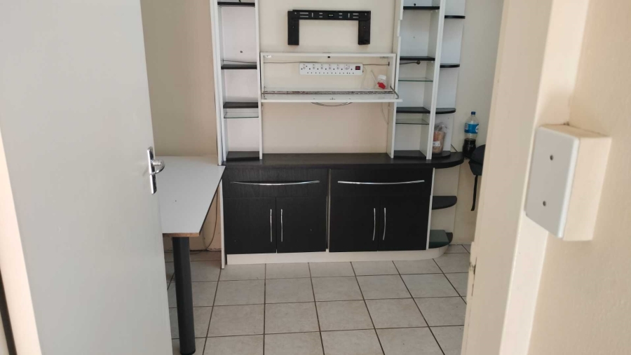 1 Bedroom Property for Sale in Malanshof Gauteng
