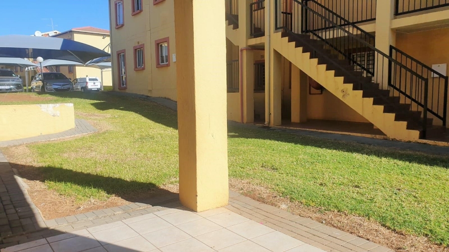 2 Bedroom Property for Sale in Sundowner Gauteng