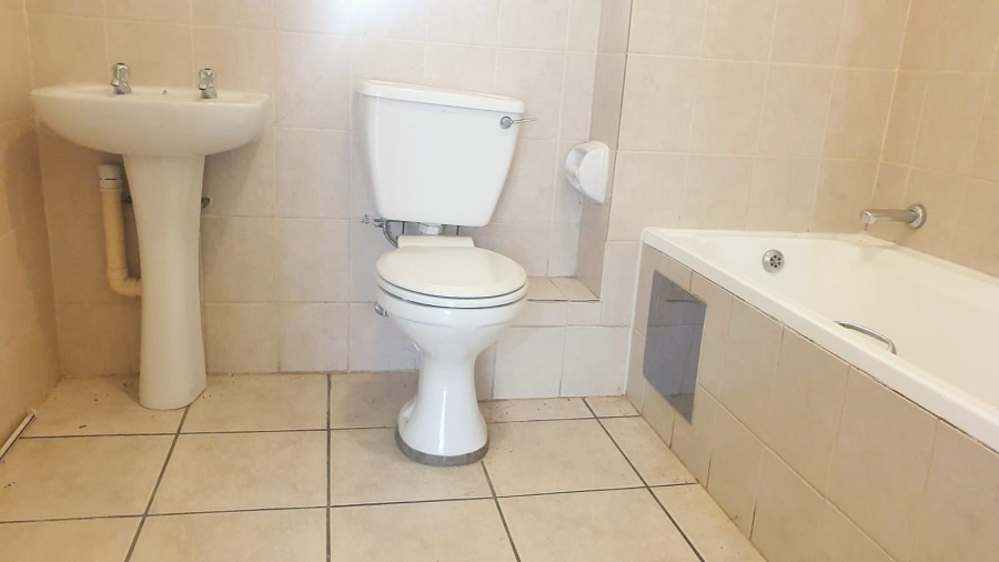 2 Bedroom Property for Sale in Sundowner Gauteng