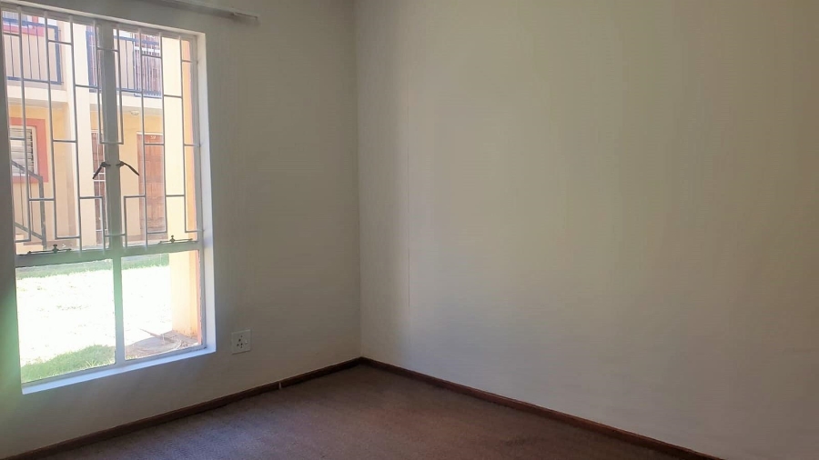 2 Bedroom Property for Sale in Sundowner Gauteng