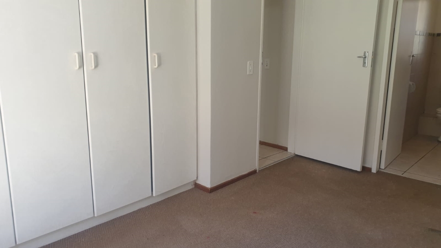 2 Bedroom Property for Sale in Sundowner Gauteng