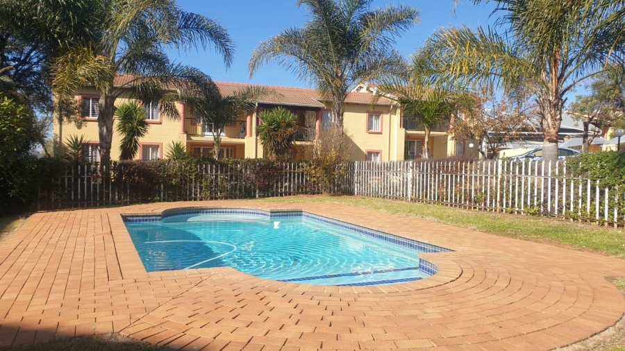 2 Bedroom Property for Sale in Sundowner Gauteng