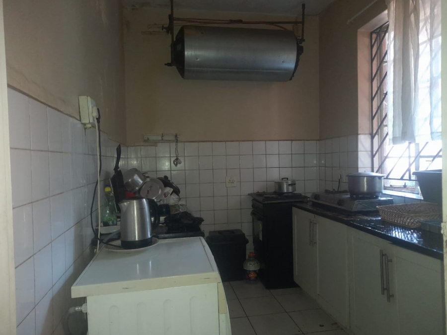 2 Bedroom Property for Sale in Yeoville Gauteng