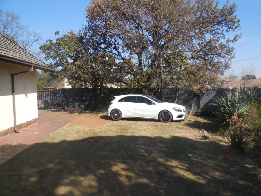 To Let 1 Bedroom Property for Rent in Silverton Gauteng