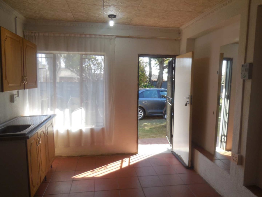 To Let 1 Bedroom Property for Rent in Silverton Gauteng