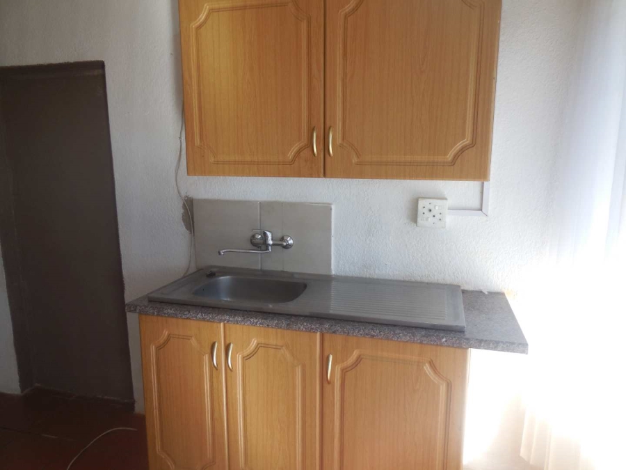 To Let 1 Bedroom Property for Rent in Silverton Gauteng