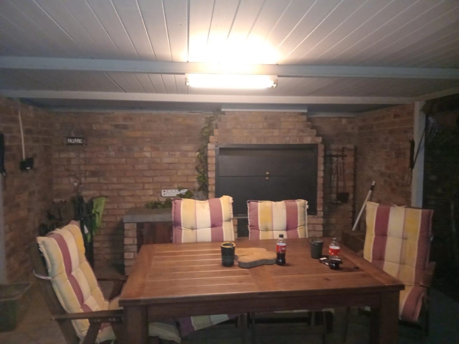 2 Bedroom Property for Sale in Silverton Gauteng
