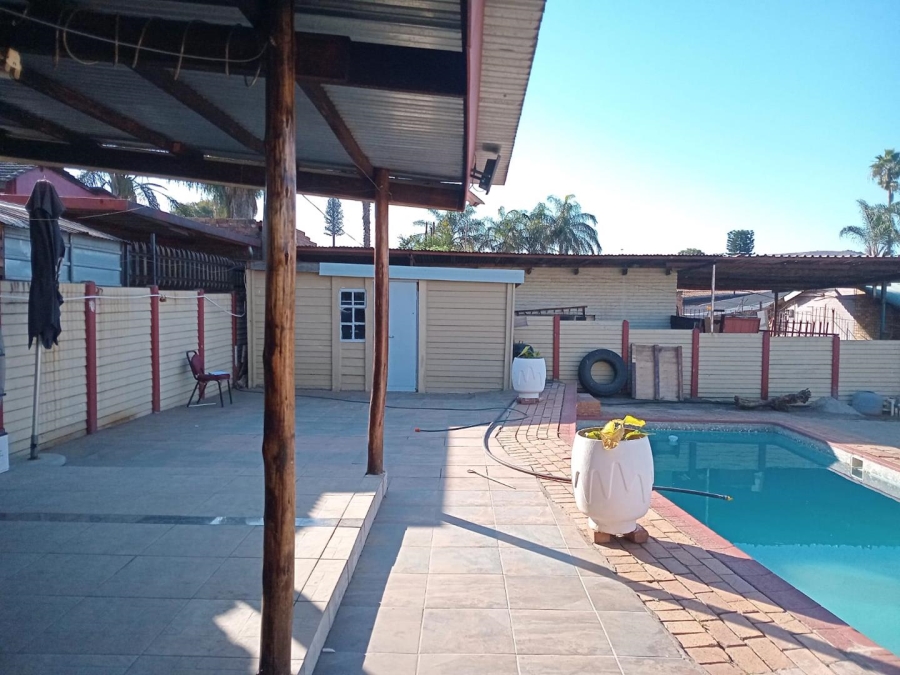 3 Bedroom Property for Sale in Jan Niemand Park Gauteng
