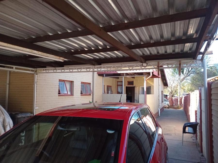 3 Bedroom Property for Sale in Jan Niemand Park Gauteng
