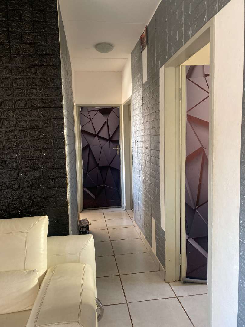 To Let 3 Bedroom Property for Rent in Groblerpark Gauteng