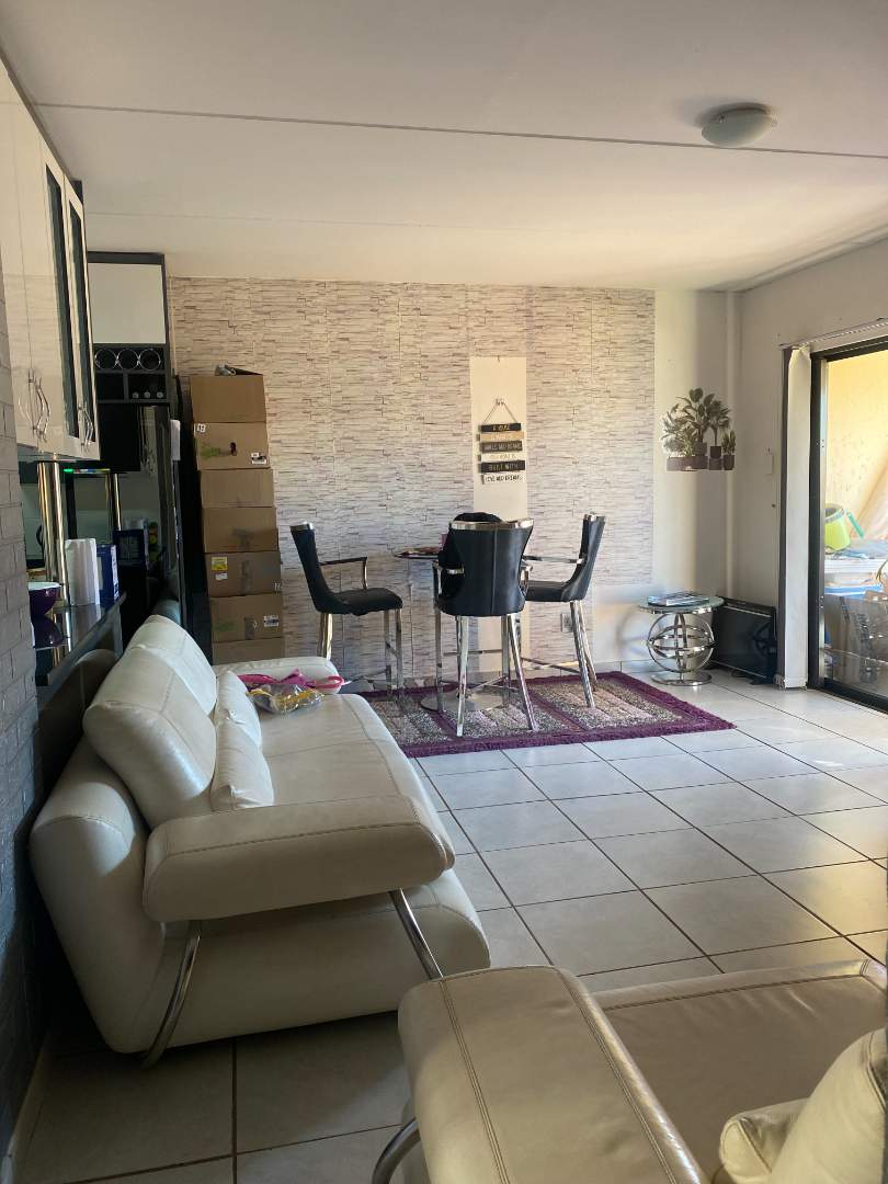 To Let 3 Bedroom Property for Rent in Groblerpark Gauteng