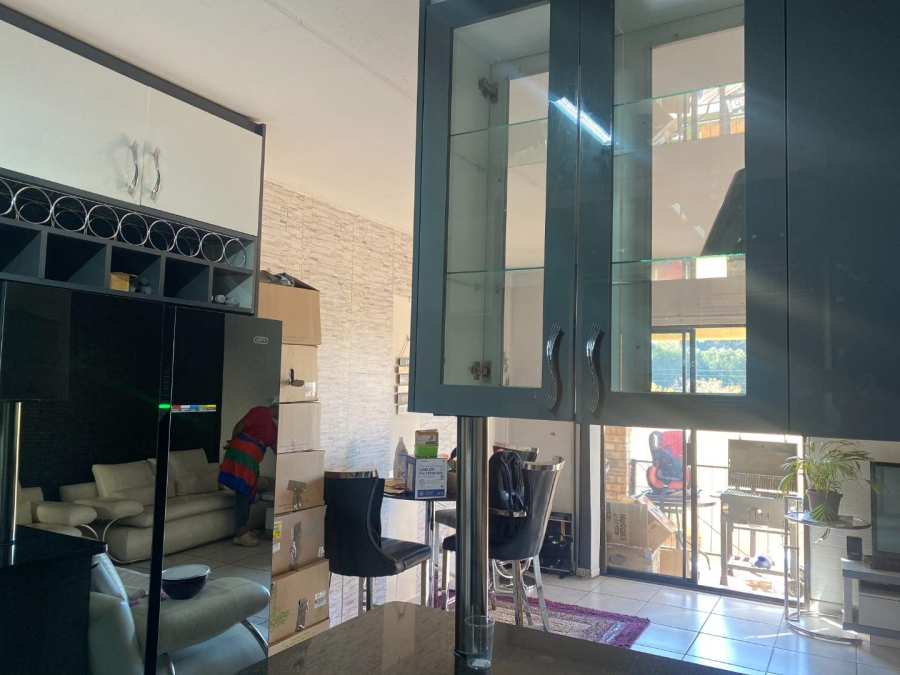 To Let 3 Bedroom Property for Rent in Groblerpark Gauteng