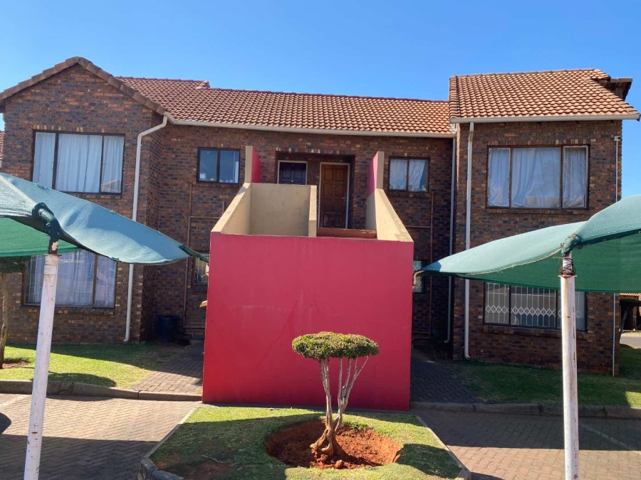3 Bedroom Property for Sale in Mondeor Gauteng