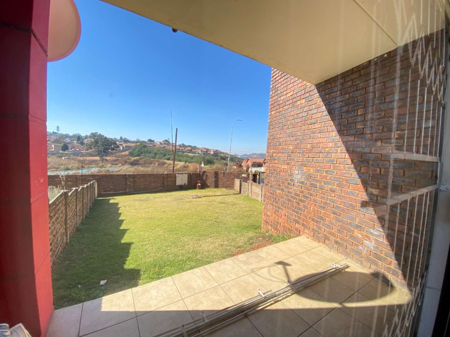 3 Bedroom Property for Sale in Mondeor Gauteng