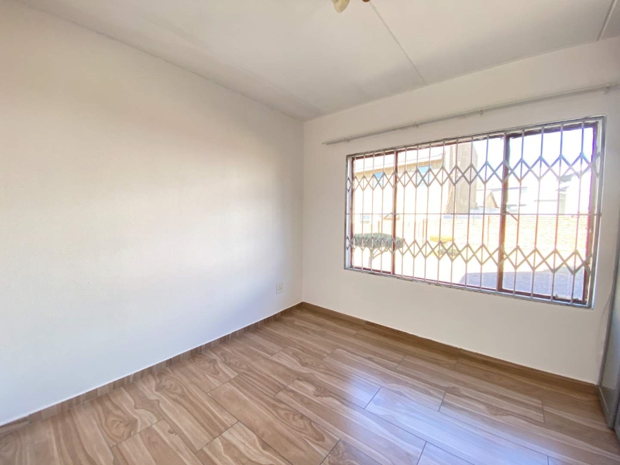 3 Bedroom Property for Sale in Mondeor Gauteng