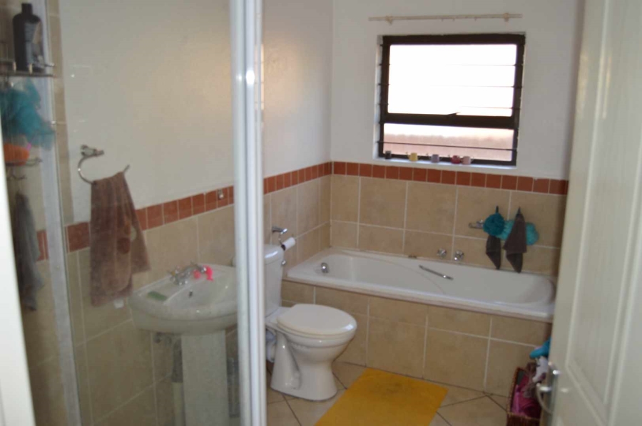 3 Bedroom Property for Sale in New Market Gauteng