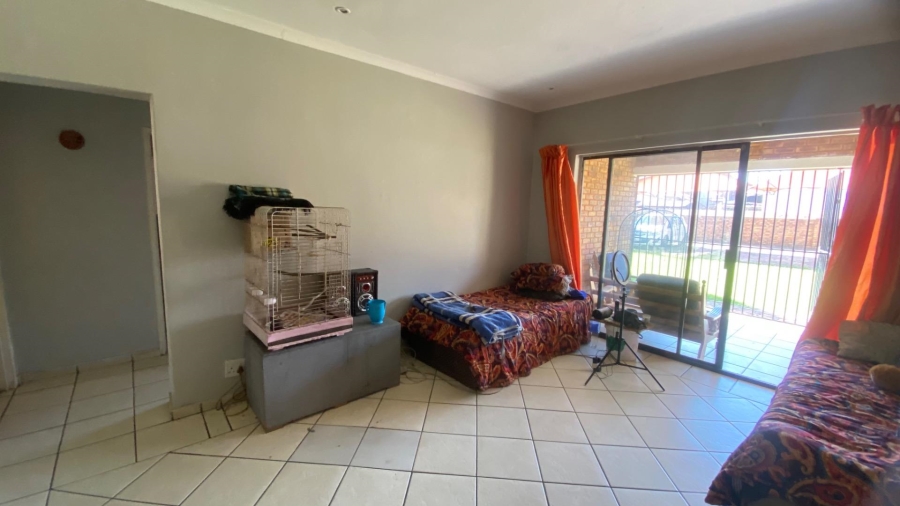 2 Bedroom Property for Sale in Brakpan Central Gauteng