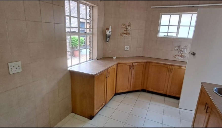 3 Bedroom Property for Sale in Die Wilgers Gauteng