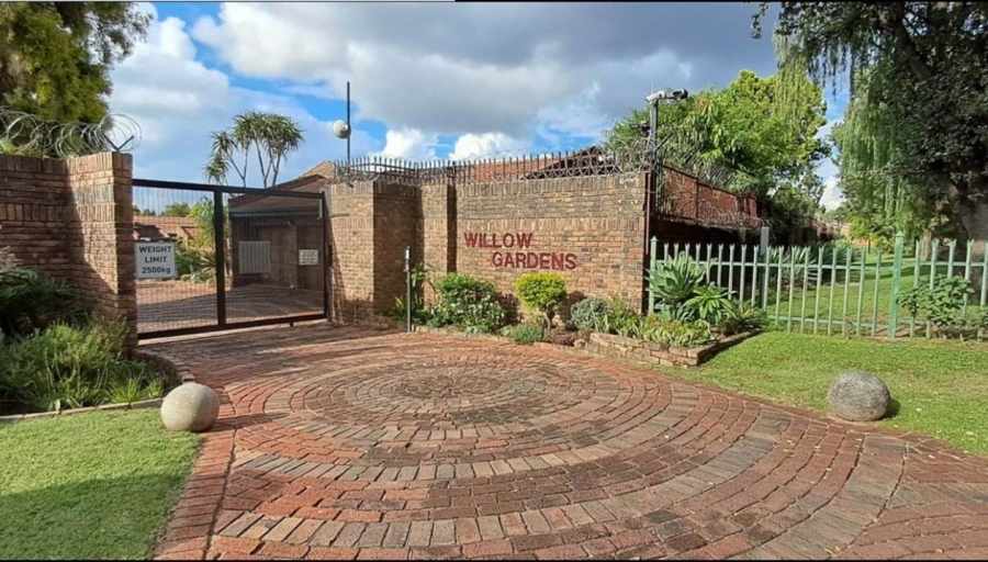 3 Bedroom Property for Sale in Die Wilgers Gauteng