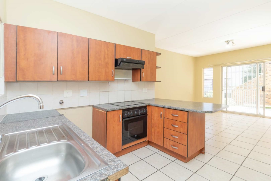 To Let 2 Bedroom Property for Rent in Wilgeheuwel Gauteng