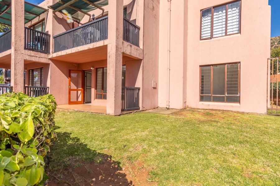 To Let 2 Bedroom Property for Rent in Little Falls Gauteng