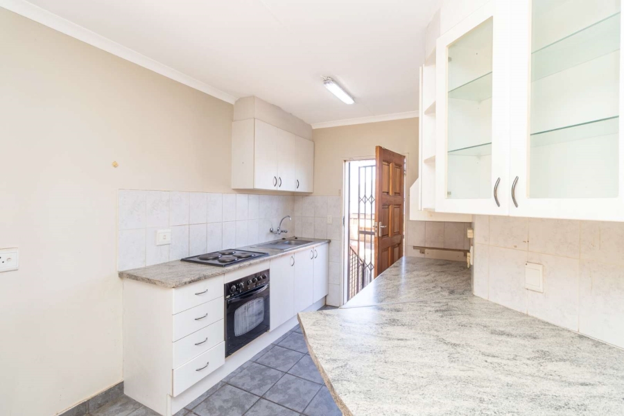To Let 2 Bedroom Property for Rent in Wilgeheuwel Gauteng