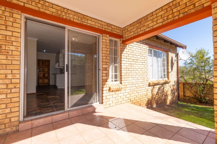 To Let 2 Bedroom Property for Rent in Wilgeheuwel Gauteng